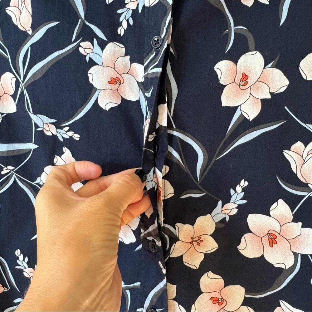 The Shirt by Rochelle Behrens Navy Floral Button Down - Picture 3 of 6